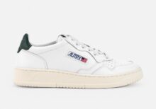 Zapatillas Autry blanca con detalle en verde